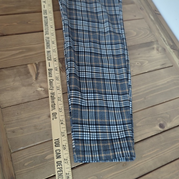 Sanctuary x Anthropologie Plaid Carnaby Kick Crop Pull on Pants - Picture 9 of 13